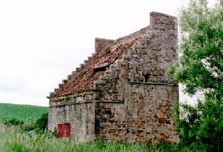 18th c. dovecote, Boarhills