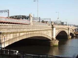 George V Bridge, with the Caledonian Railway Bridge behind, Glasgow